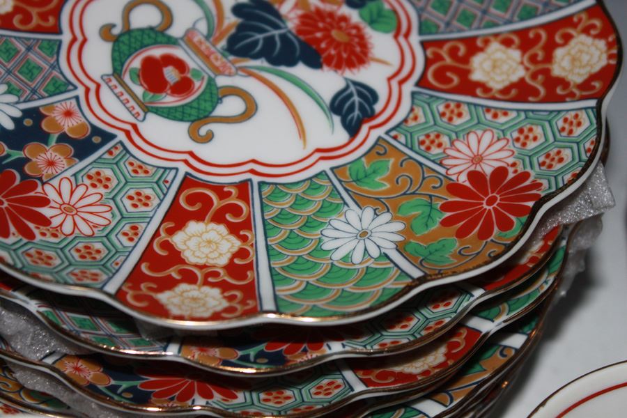China Set Made In Japan Imari Style [Photo 9]