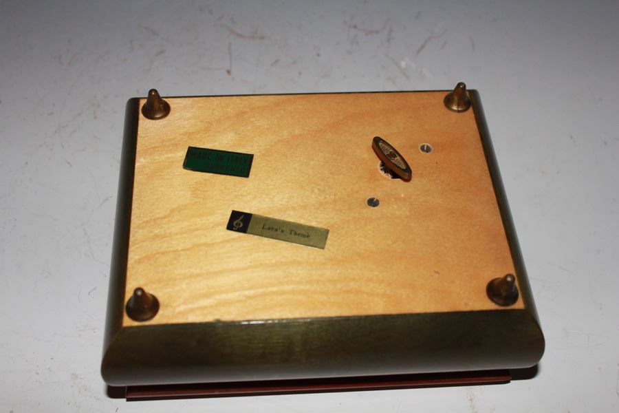 Italian Wooden Inlay Jewelry Music Box With Key Sorrento Plays Lara's Themed Footed [Photo 4]