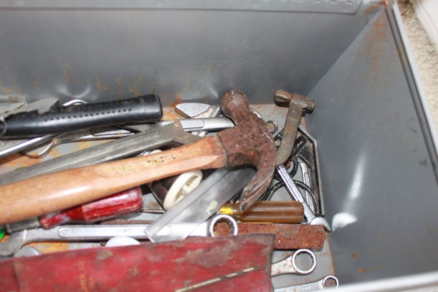 Vintage Metal CRAFTSMAN Toolbox With Tools [Photo 7]