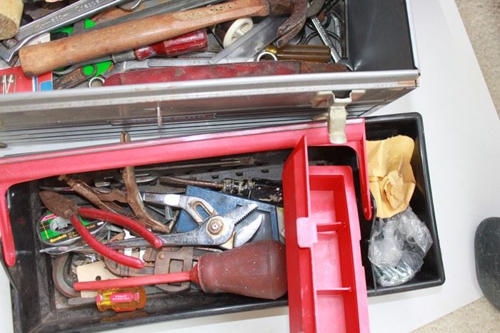 Vintage Metal CRAFTSMAN Toolbox With Tools [Photo 8]