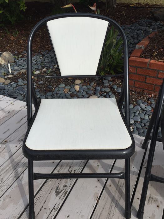 (4) Mid-Century Modern Black And White Metal Folding Chairs By Durham [Photo 5]