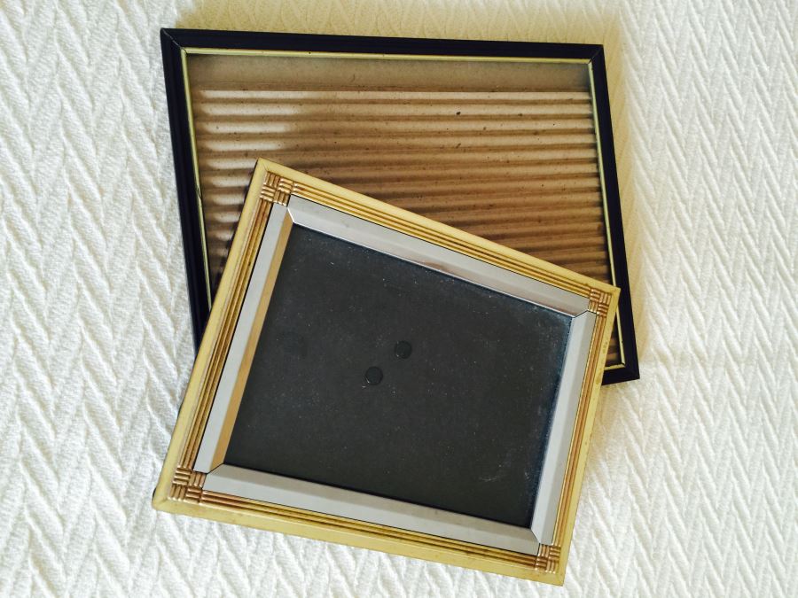 Pictures, Box, Music Box & Book Lot [Photo 5]