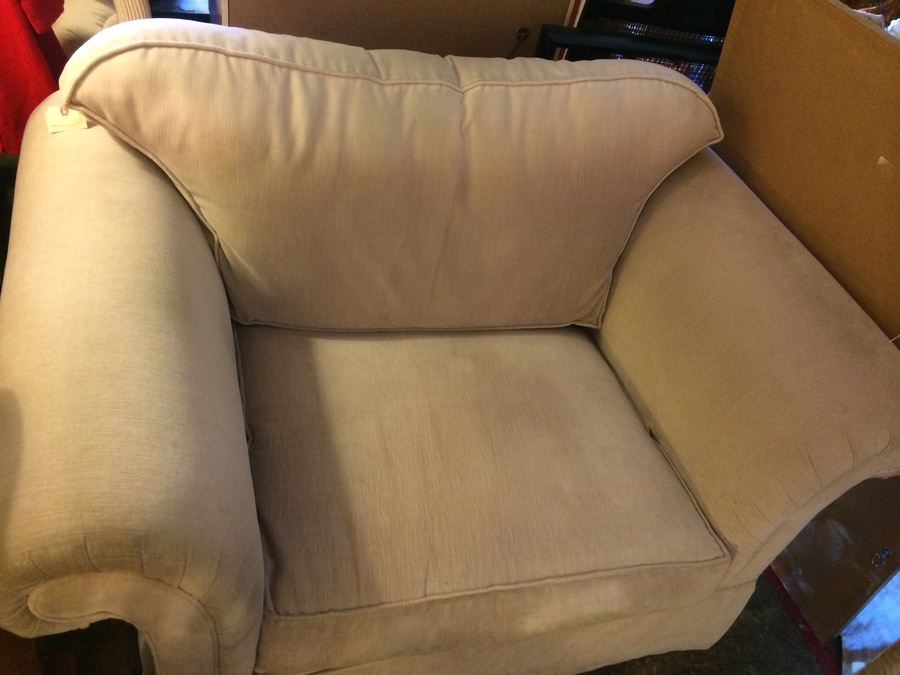 Oversized Chair - Cream Color [Photo 3]