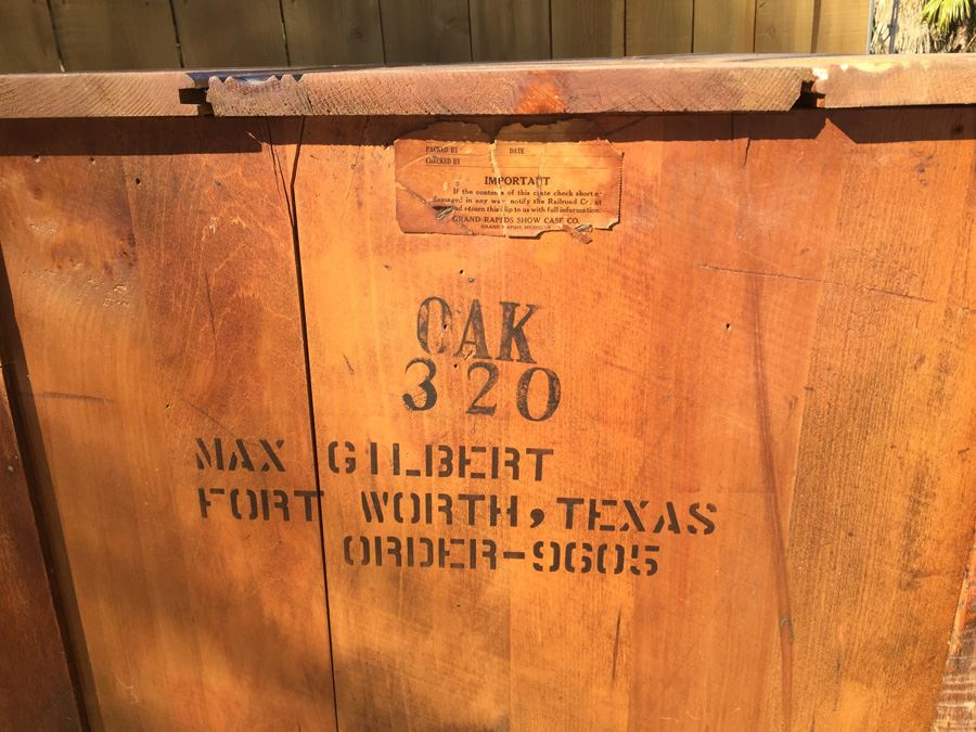 Antique Oak Case Cabinet By Grand Rapids Show Case Co - Perfect For Retail Or Home [Photo 22]