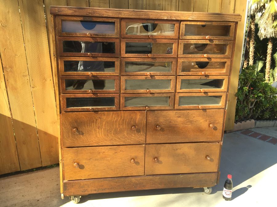 Antique Oak Case Cabinet By Grand Rapids Show Case Co - Perfect For Retail Or Home