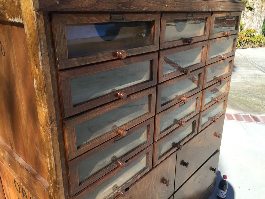 Antique Oak Case Cabinet By Grand Rapids Show Case Co - Perfect For Retail Or Home [Photo 13]