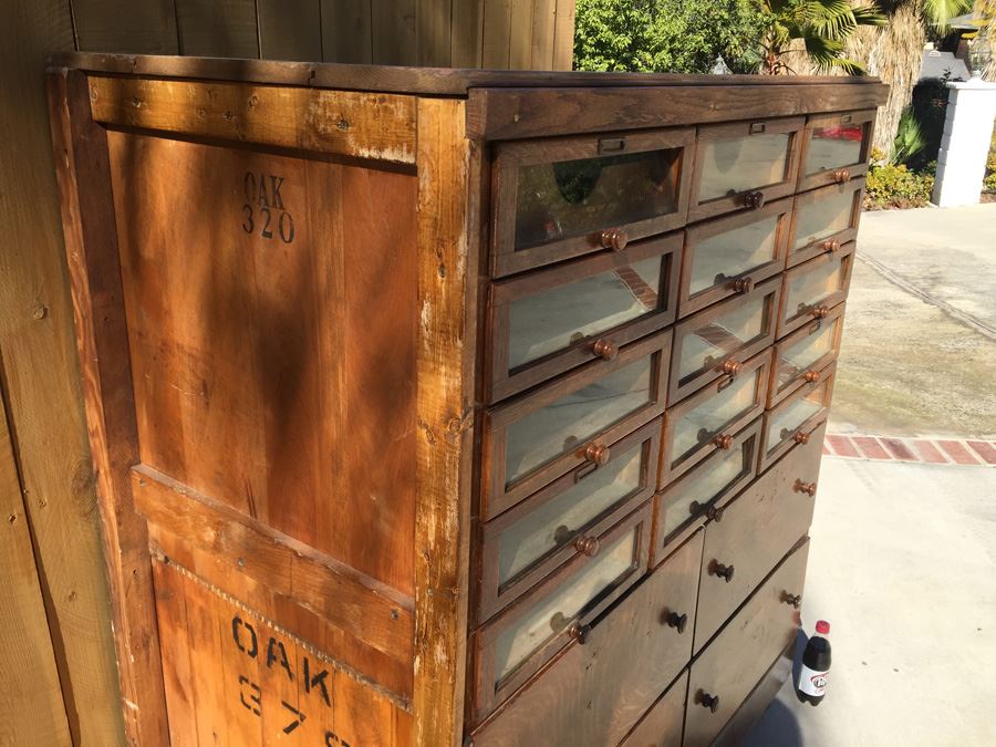 Antique Oak Case Cabinet By Grand Rapids Show Case Co - Perfect For Retail Or Home [Photo 12]