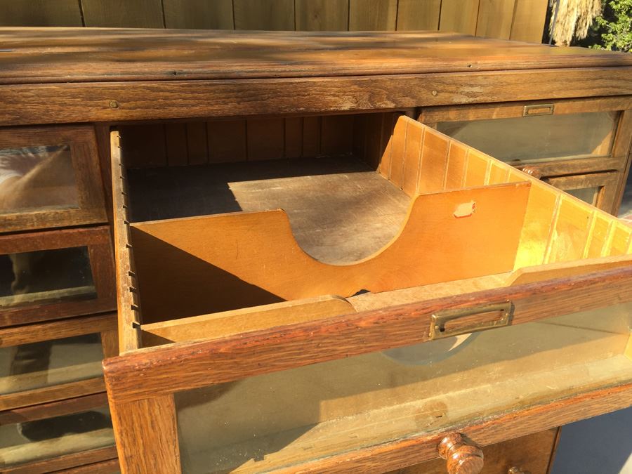 Antique Oak Case Cabinet By Grand Rapids Show Case Co - Perfect For Retail Or Home [Photo 2]