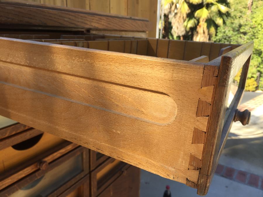 Antique Oak Case Cabinet By Grand Rapids Show Case Co - Perfect For Retail Or Home [Photo 11]