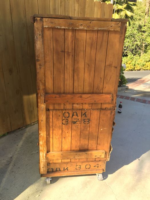 Antique Oak Case Cabinet By Grand Rapids Show Case Co - Perfect For Retail Or Home [Photo 16]