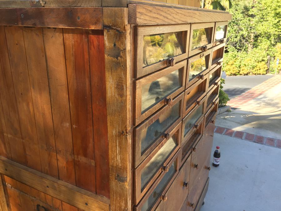 Antique Oak Case Cabinet By Grand Rapids Show Case Co - Perfect For Retail Or Home [Photo 15]