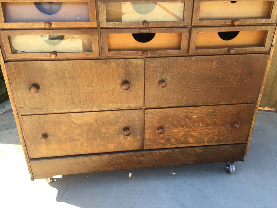 Antique Oak Case Cabinet By Grand Rapids Show Case Co - Perfect For Retail Or Home [Photo 8]