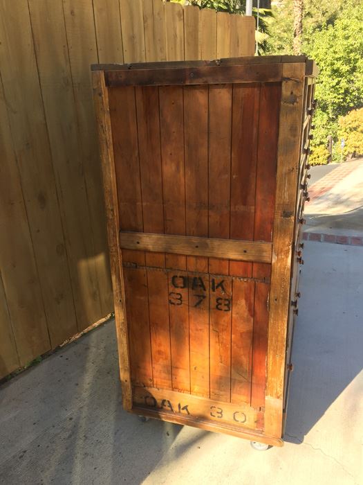 Antique Oak Case Cabinet By Grand Rapids Show Case Co - Perfect For Retail Or Home [Photo 4]