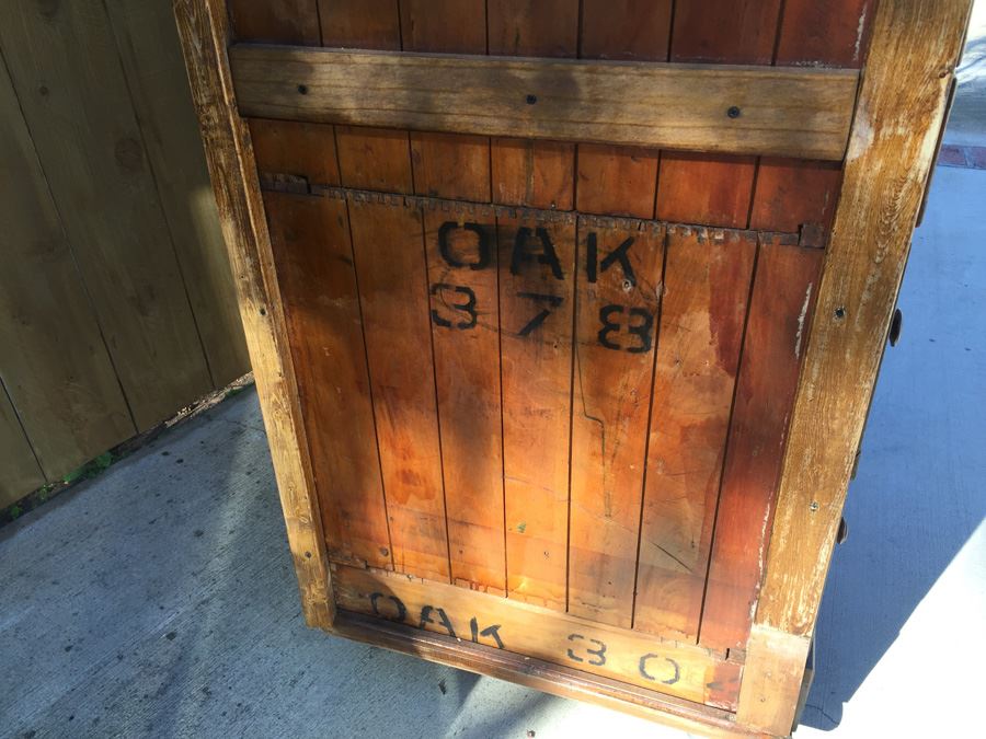 Antique Oak Case Cabinet By Grand Rapids Show Case Co - Perfect For Retail Or Home [Photo 5]