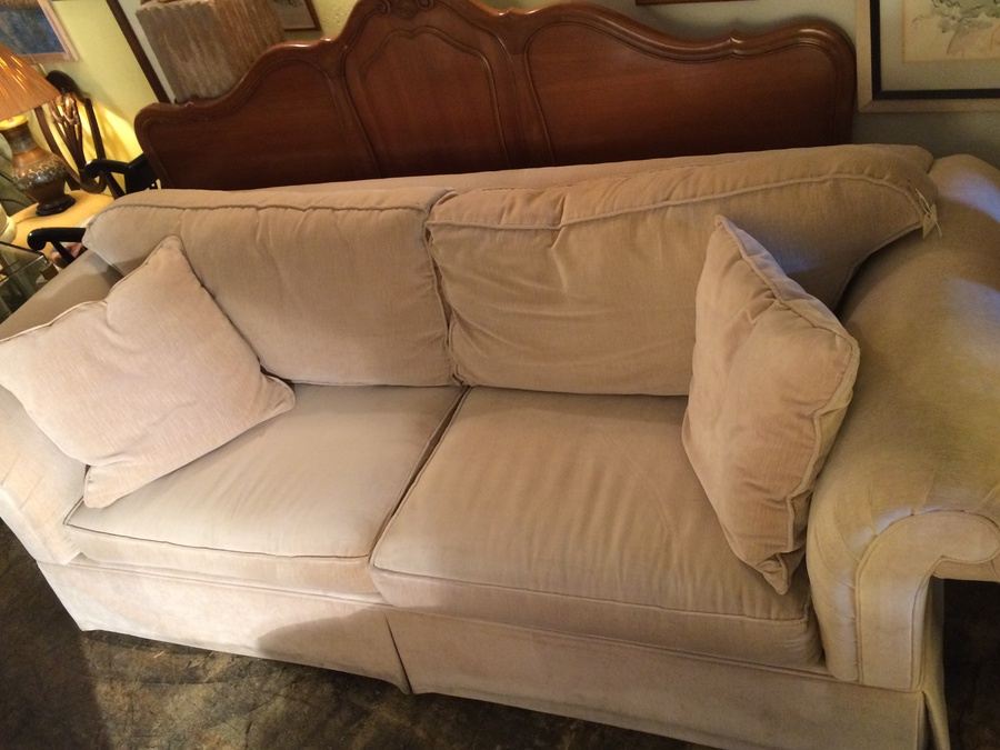 8' Couch - Cream Color [Photo 1]