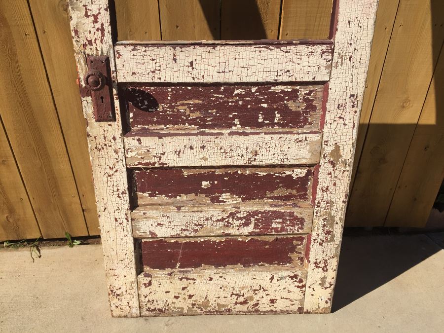 Vintage Shabby Chic Pink Door [Photo 4]