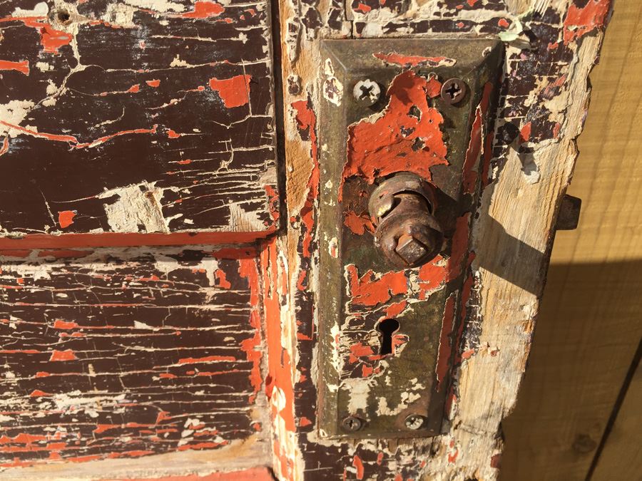 Vintage Shabby Chic Pink Door [Photo 3]