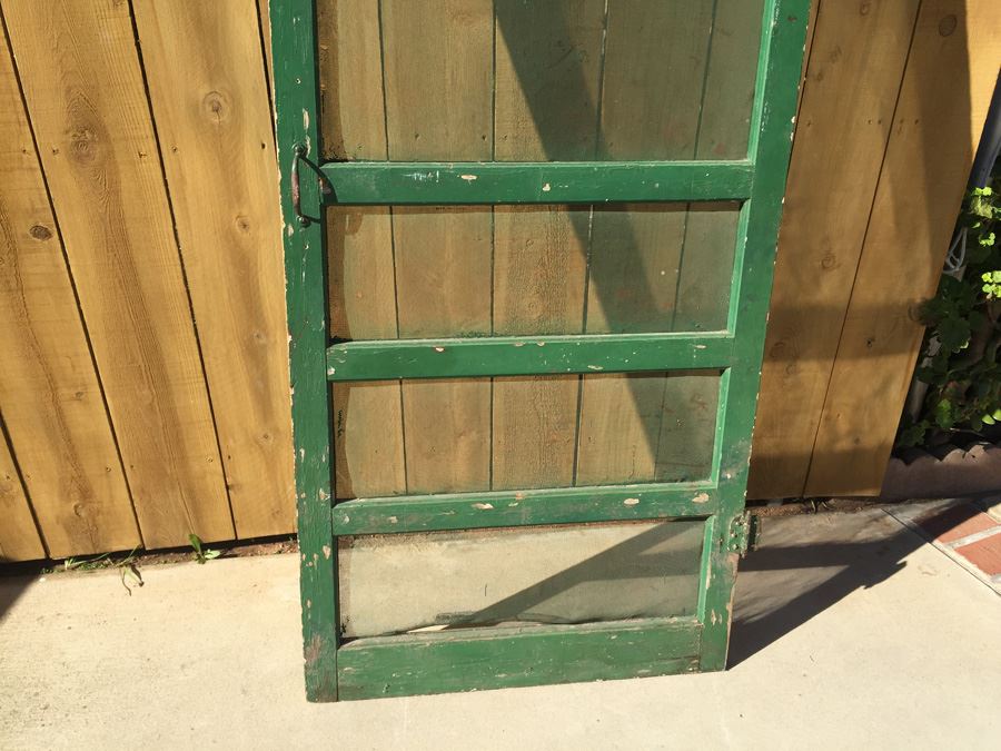 Vintage Green Door [Photo 4]