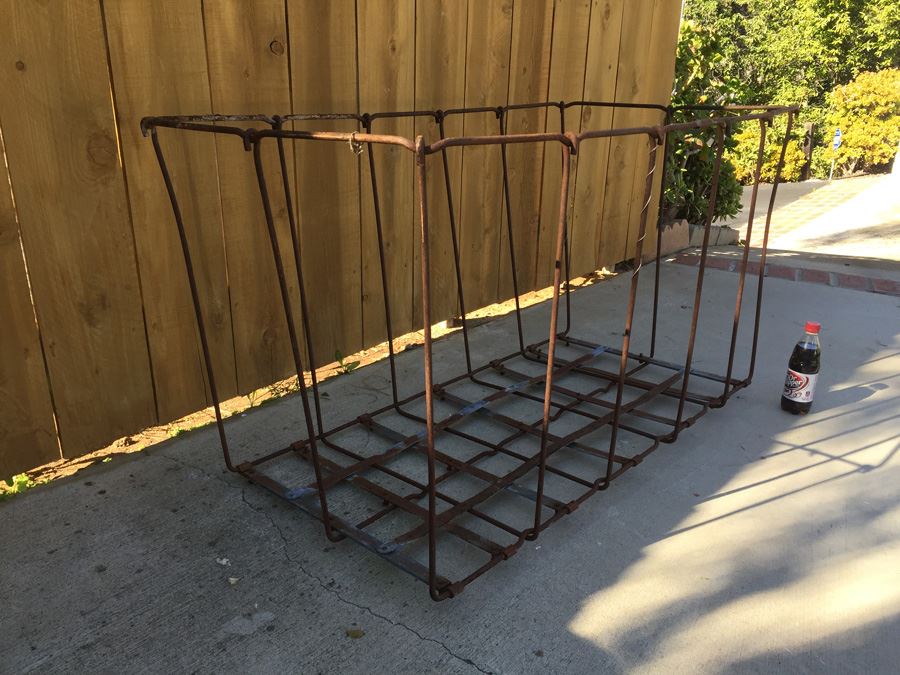 Large Vintage Metal Basket Missing Cloth [Photo 4]