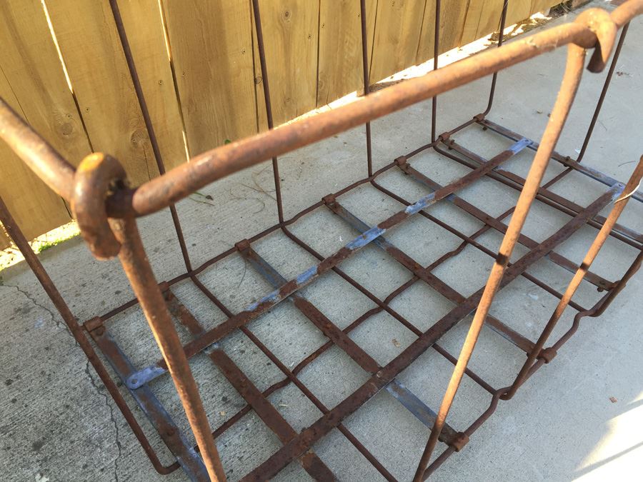 Large Vintage Metal Basket Missing Cloth [Photo 3]