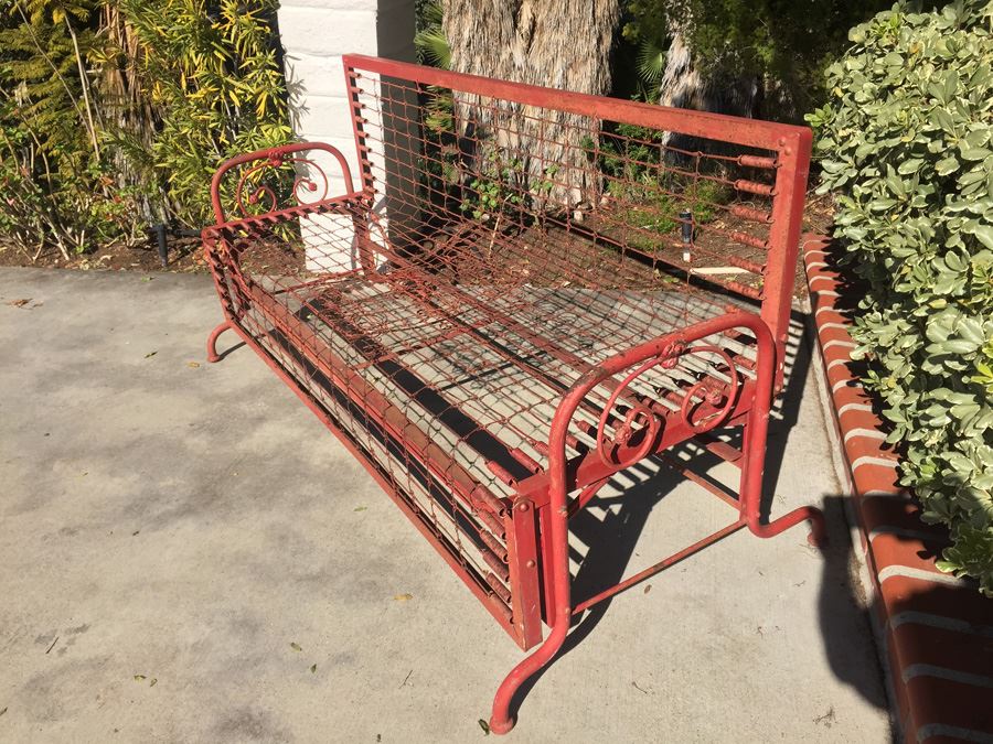 Vintage Red Metal Sofa Missing Cushions Great Patina [Photo 8]