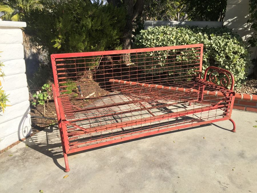 Vintage Red Metal Sofa Missing Cushions Great Patina [Photo 4]