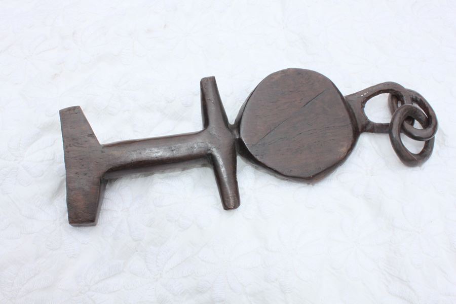 Carved Wooden Figure [Photo 3]