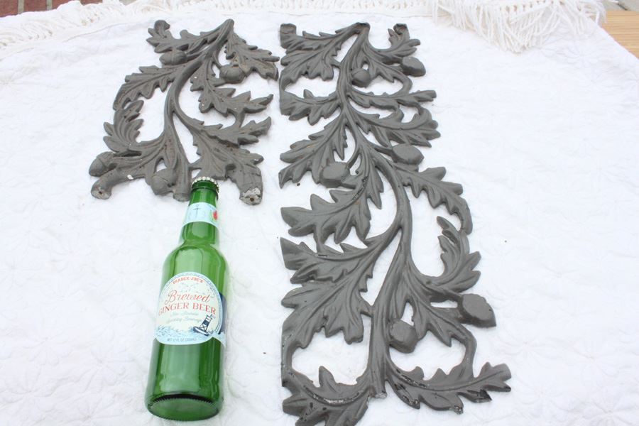 Vintage Metal Ornamental Piece [Photo 1]