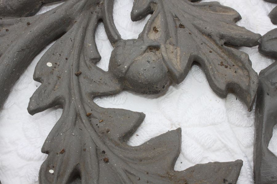 Vintage Metal Ornamental Piece [Photo 3]