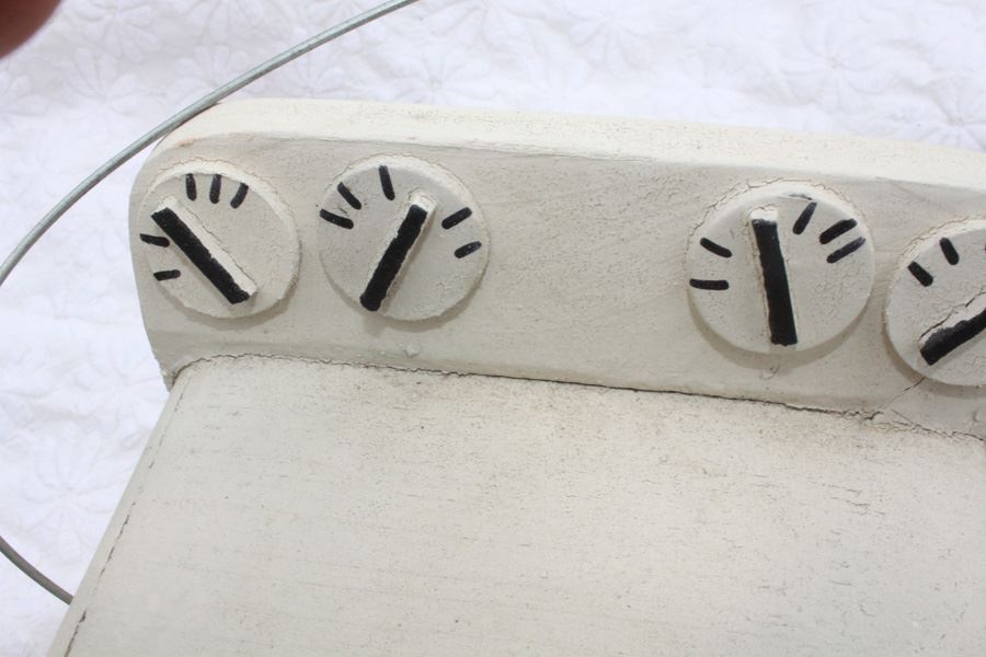 Pair Of Bird Houses [Photo 3]