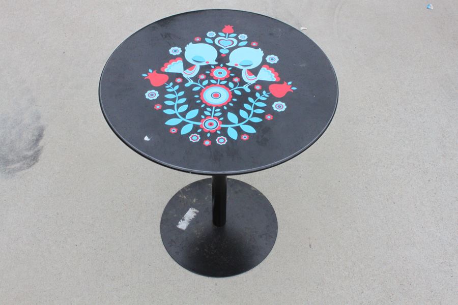 Vintage Metal Table With Birds [Photo 1]