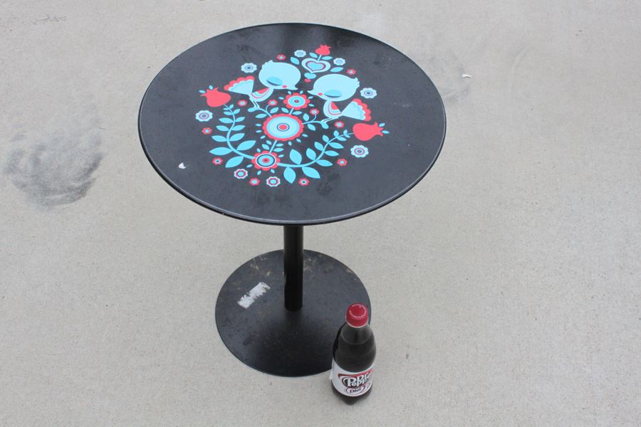 Vintage Metal Table With Birds [Photo 2]