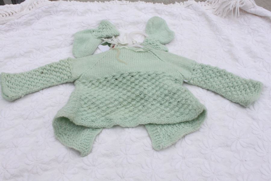Vintage Child's Knitted Jacket With Mittens [Photo 2]