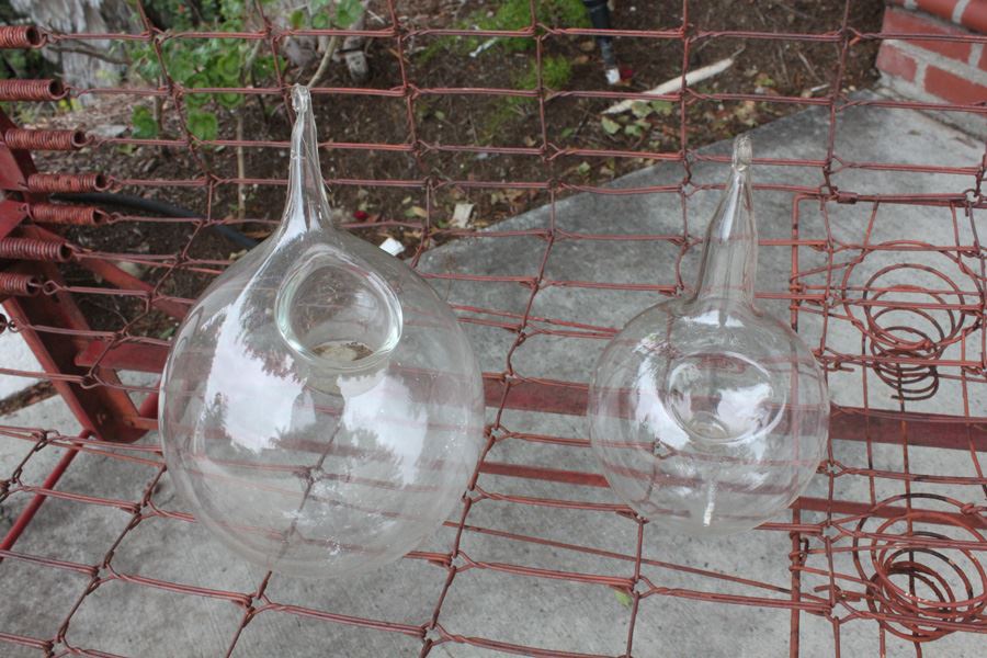 Pair Of Hand Blown Glass Balls [Photo 2]