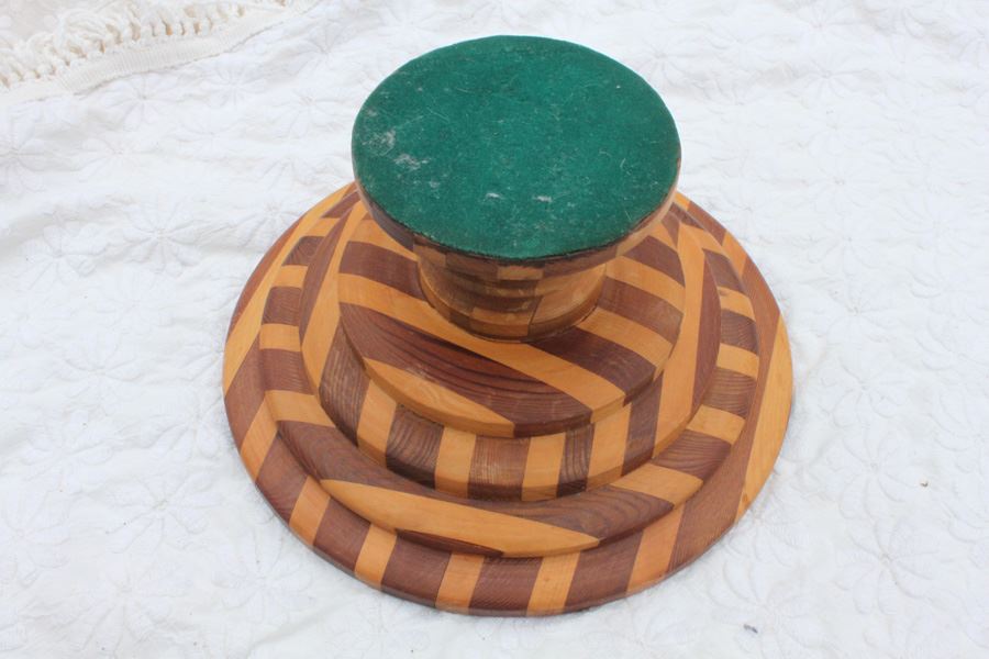 Unusual Wooden Footed Bowl [Photo 3]