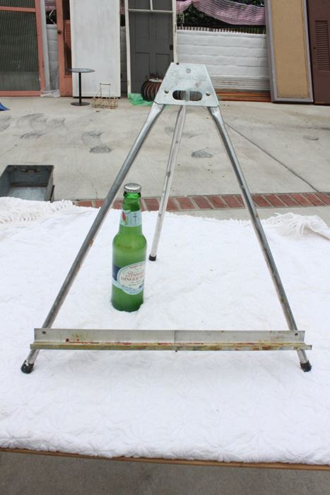Vintage Grumbacher Folding Metal Easel