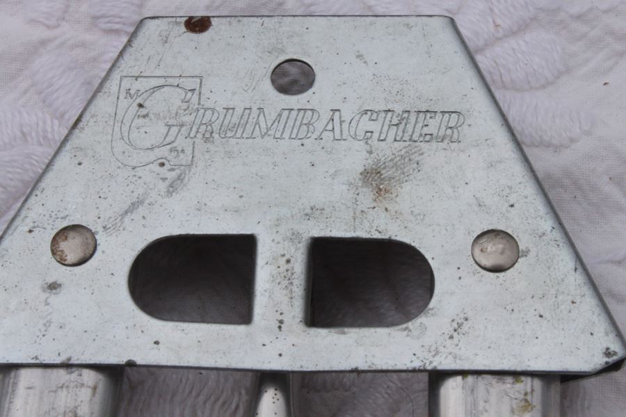 Vintage Grumbacher Folding Metal Easel [Photo 3]