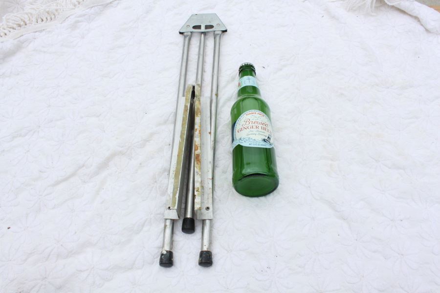 Vintage Grumbacher Folding Metal Easel [Photo 2]