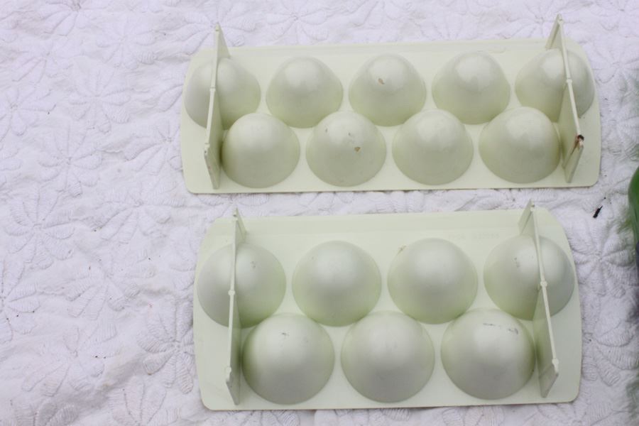 Vintage Round Ice Cube Tray Mold [Photo 3]
