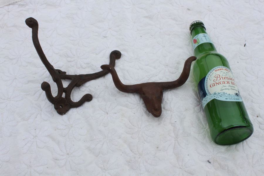 Pair Of Wall Mounted Coat Hangers Bull [Photo 1]