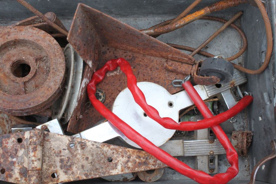 Xerox Metal Tub Filled With Metal Pieces [Photo 5]