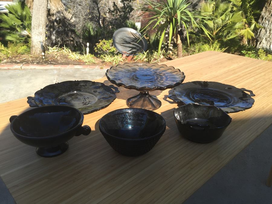 Glass Bowl Lot [Photo 1]