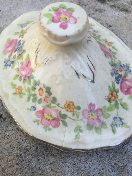 Vintage China Serving Pieces Note Chips [Photo 10]