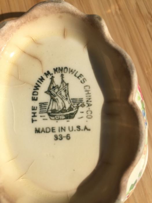 Vintage China Serving Pieces Note Chips [Photo 12]