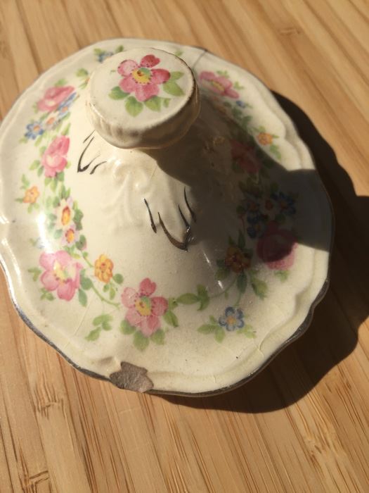 Vintage China Serving Pieces Note Chips [Photo 9]