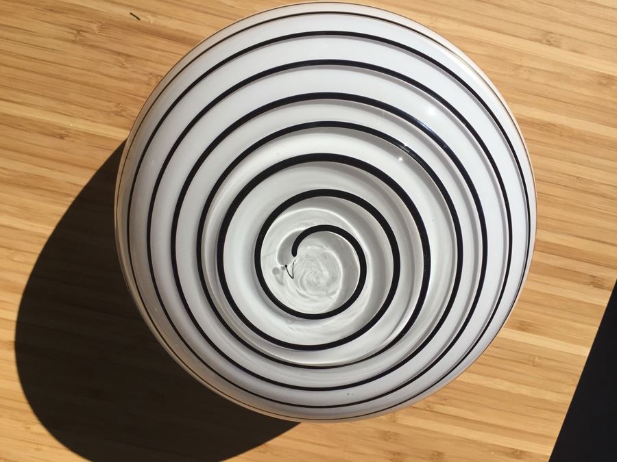 Art Glass Bowl White With Black Swirls [Photo 3]