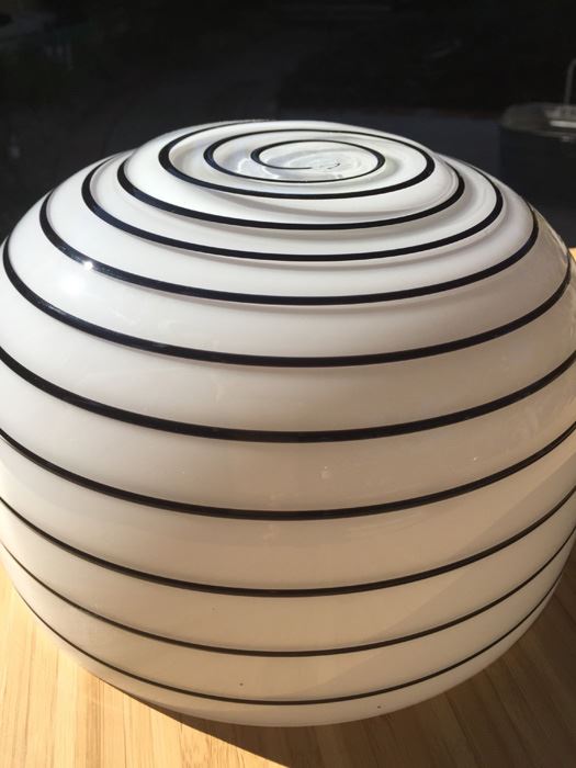 Art Glass Bowl White With Black Swirls [Photo 7]