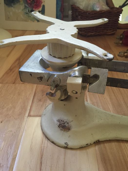 Vintage Baby Scale [Photo 2]