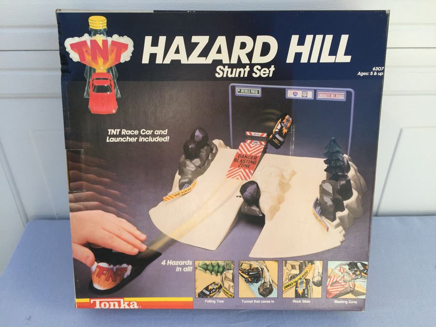 Hazard Hill Stunt Set By TONKA Vintage 1984