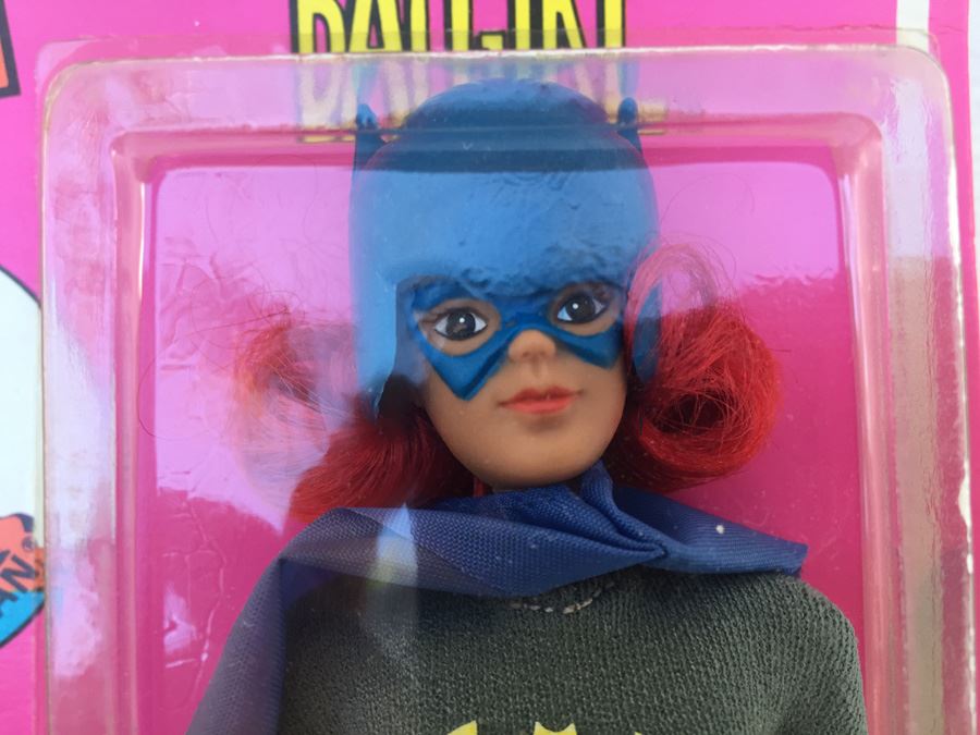 BATGIRL 8' Action Figure By MEGO New On Card Vintage 1977 [Photo 2]